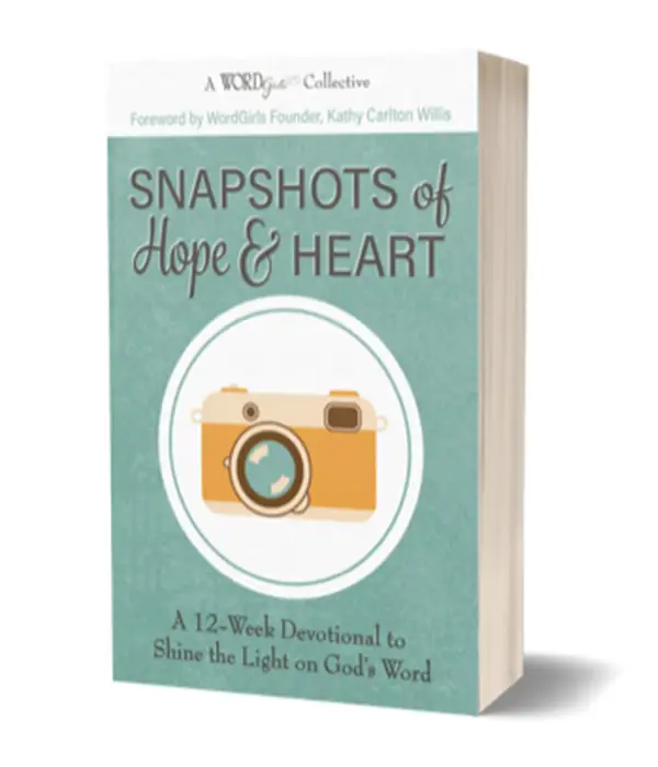 Snapshots of Hope & Heart Book - A 12-Week Devotional to Shine the Light on God's Word